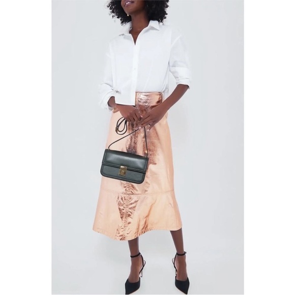 TUCKERNUCK X INDIA HICKS 
London Gold Midi Skirt - Picture 1 of 12